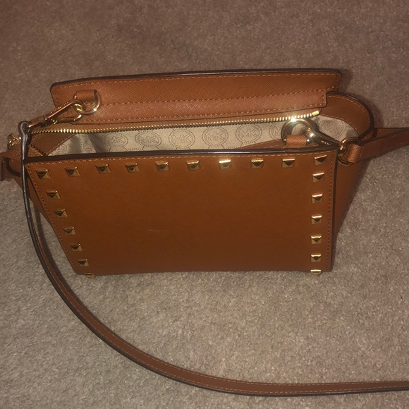 Michael Kors studded crossover purse - Picture 3 of 3